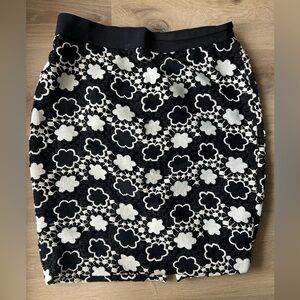 Ann Taylor Black and White Floral Pencil Skirt